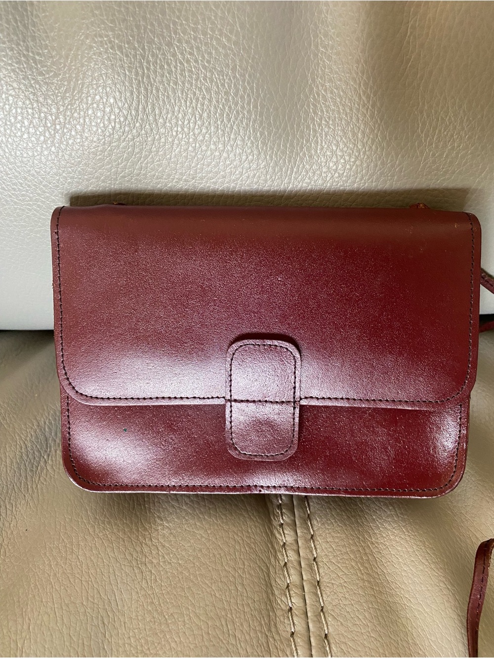 Vintage mundi Smooth Burgundy Crossbody